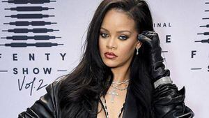 Rihanna usa vestido que deixa parte do bumbum à mostra