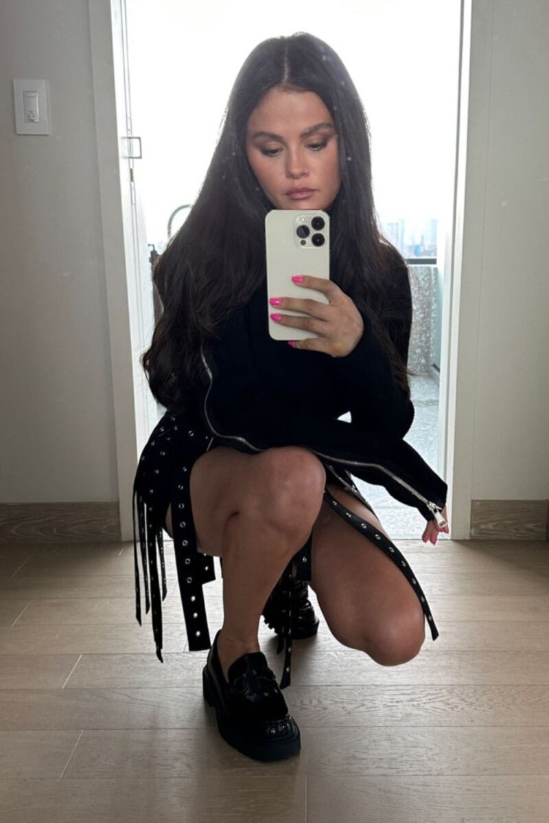 O mocassim de Selena Gomez que podemos nos inspirar