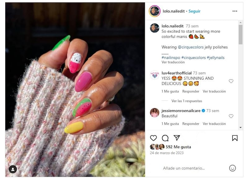 La manicura tropical es perfecta para lucir en la etapa culminante del verano