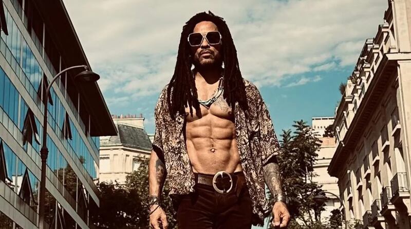 Así es el estado físico de Lenny Kravitz a sus 60 años.