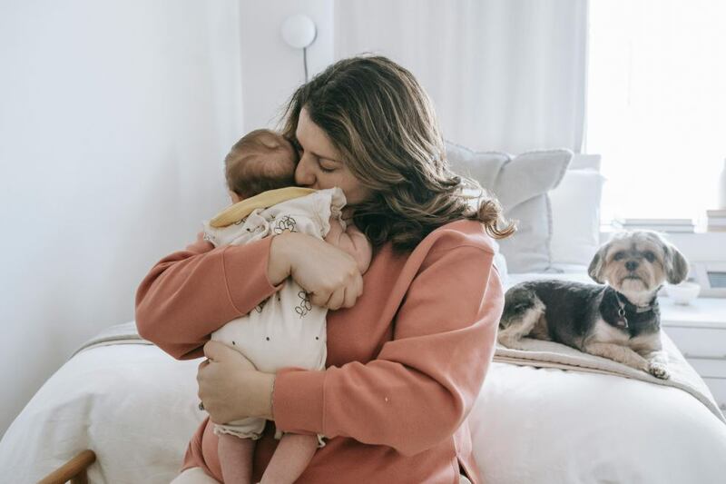 Al involucrarse en el cuidado y la crianza del menor, el amor entre mamá y se desarrolla de forma inconsciente