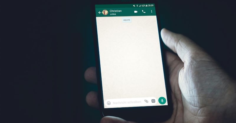 Meta añadió recientemente la pestaña de "Favoritos" a WhatsApp