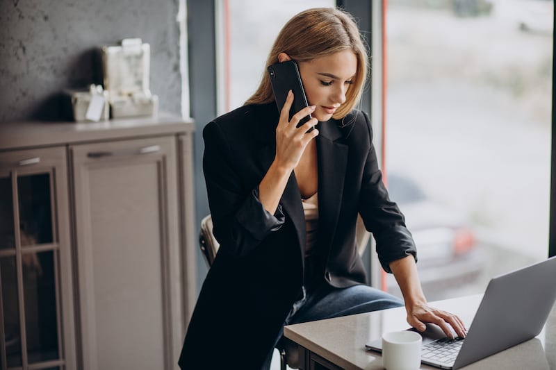 Pesquisa revela representatividade feminina em posições de liderança