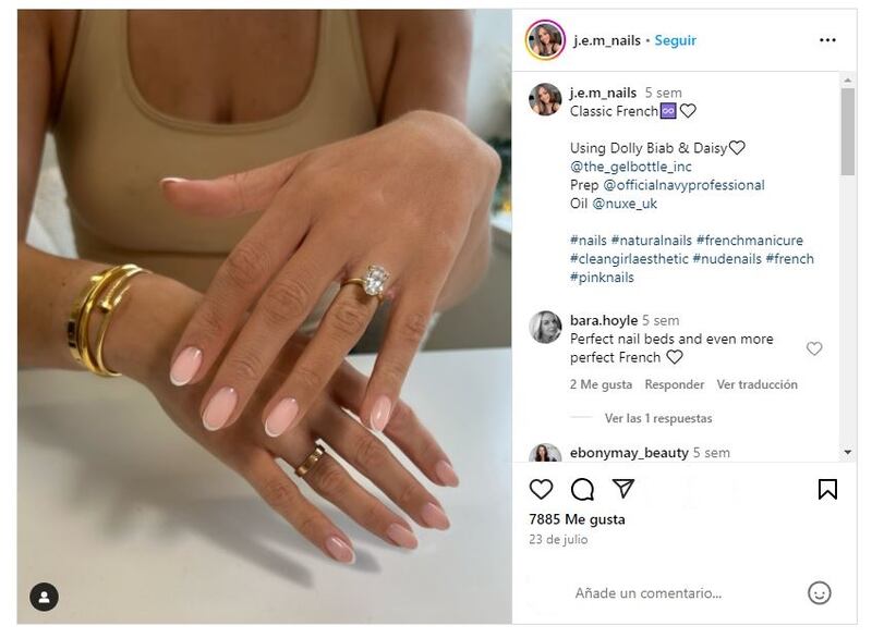 Las 'vanilla french nails' son elegantes, versátiles y atemporales